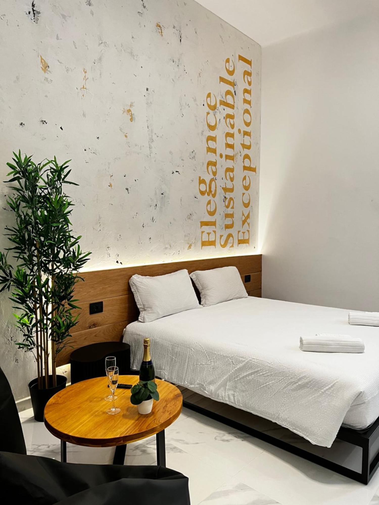Gasthuis Ese Luxury - Elegant Jacuzzi Suite, Quiet&central Rome