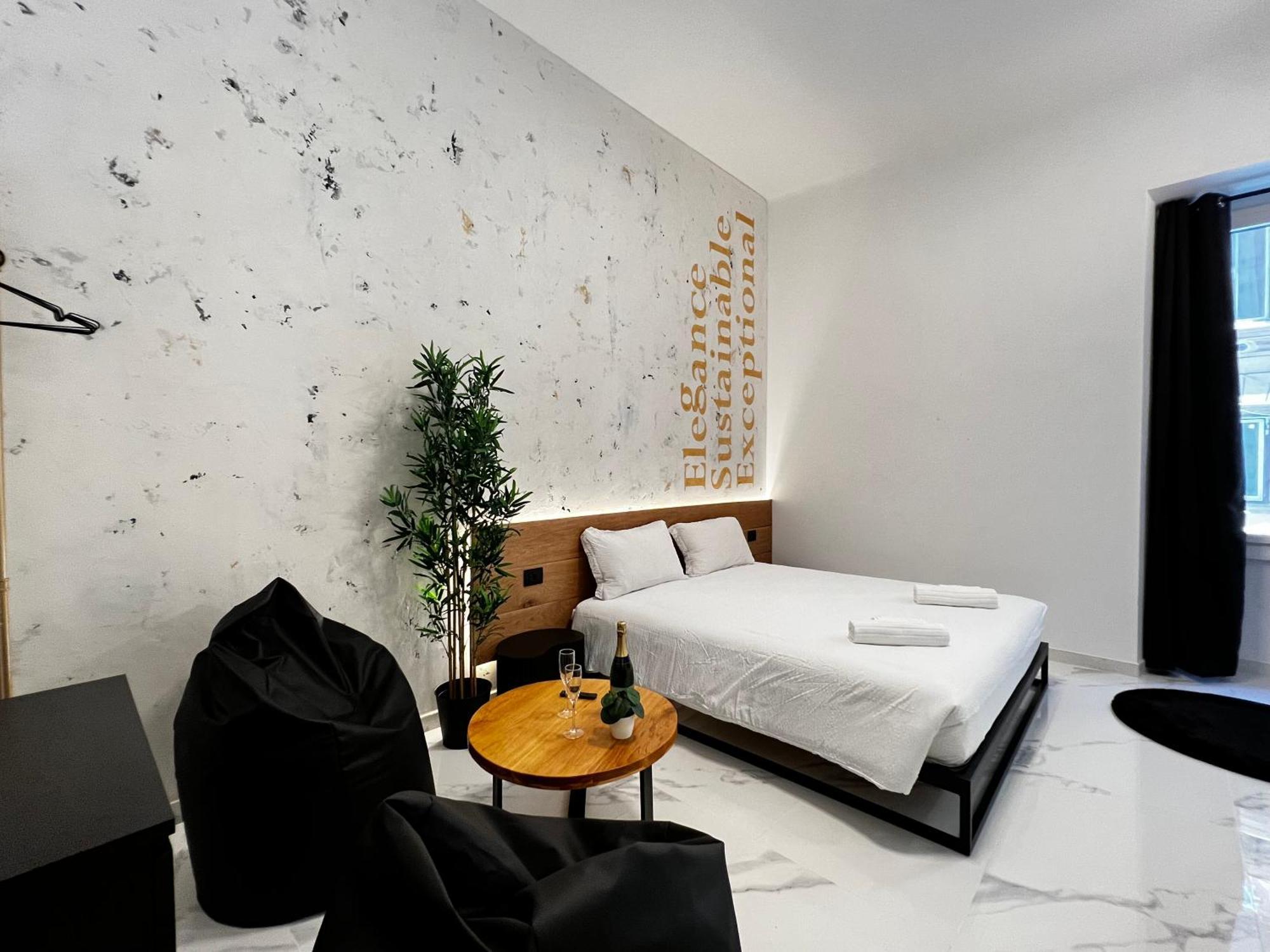 Gasthuis Ese Luxury - Elegant Jacuzzi Suite, Quiet&central *