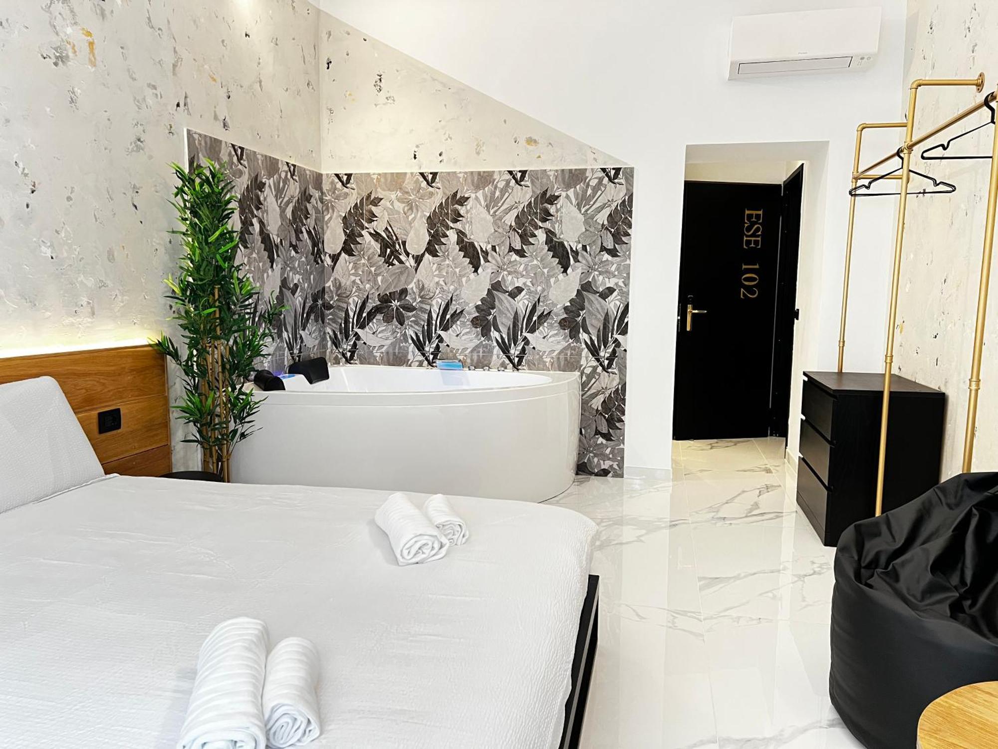 Ese Luxury - Elegant Jacuzzi Suite, Quiet&central Guest house Rome